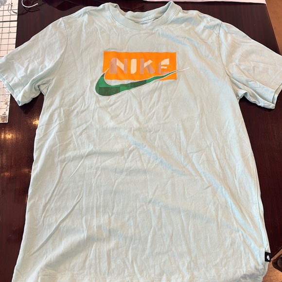 NWT Nike Top size Med - Picture 4 of 6